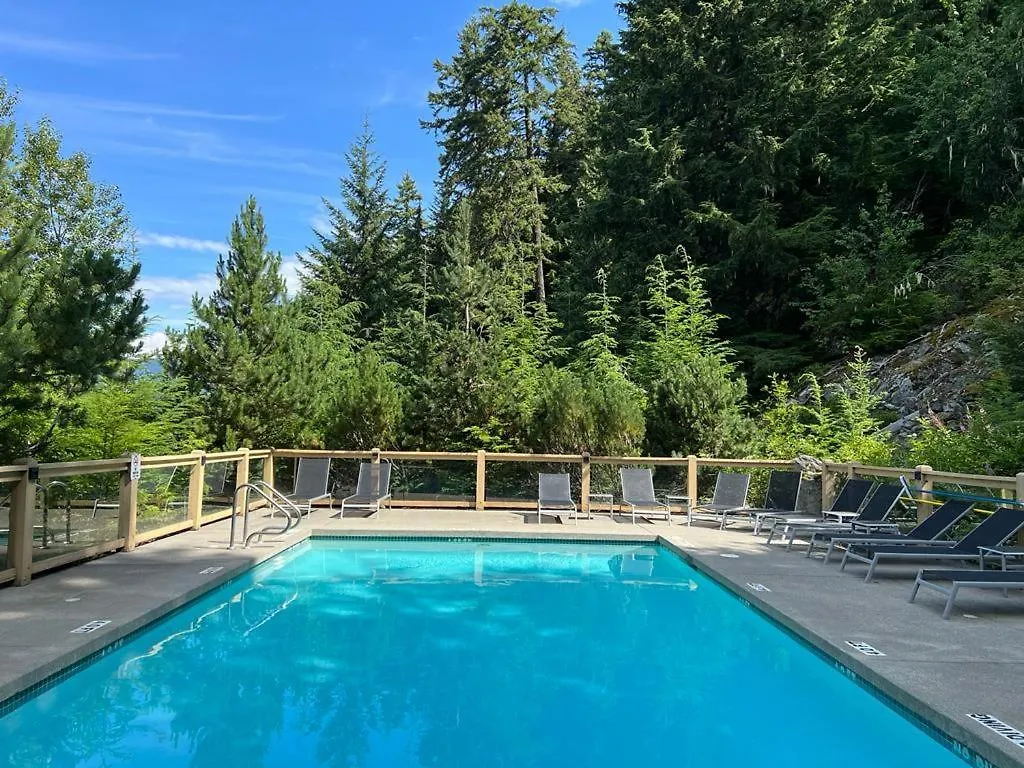 Holiday home Luxury Mountain Retreat With Private Hot Tub By Harmony Whistler Villa Canada
