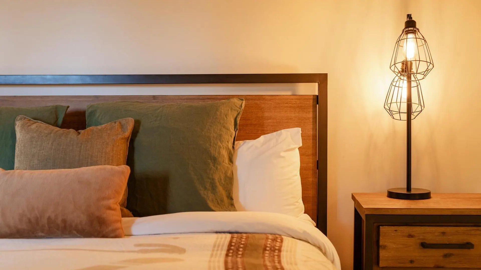 Luxury Mountain Retreat With Private Hot Tub By Harmony Whistler Villa Canada