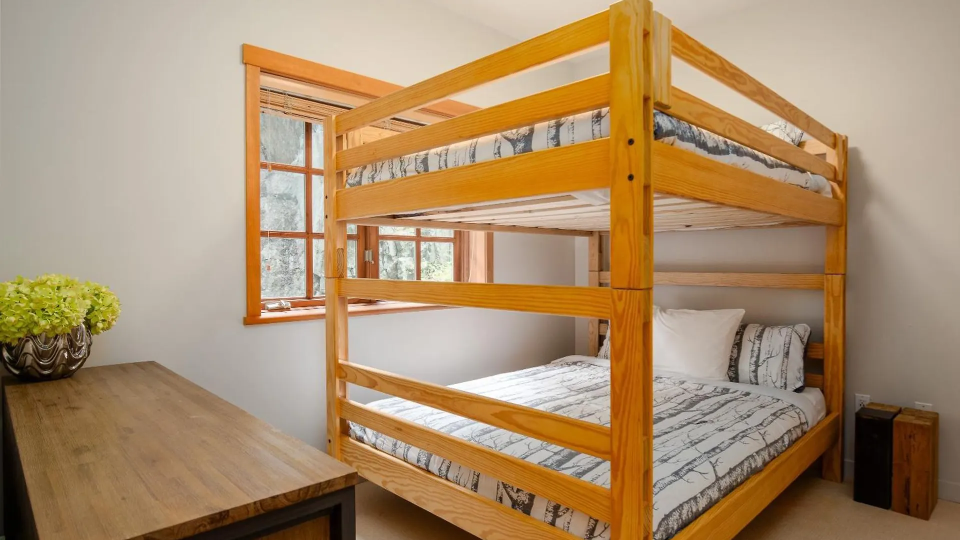 Luxury Mountain Retreat With Private Hot Tub By Harmony Whistler Villa Holiday home