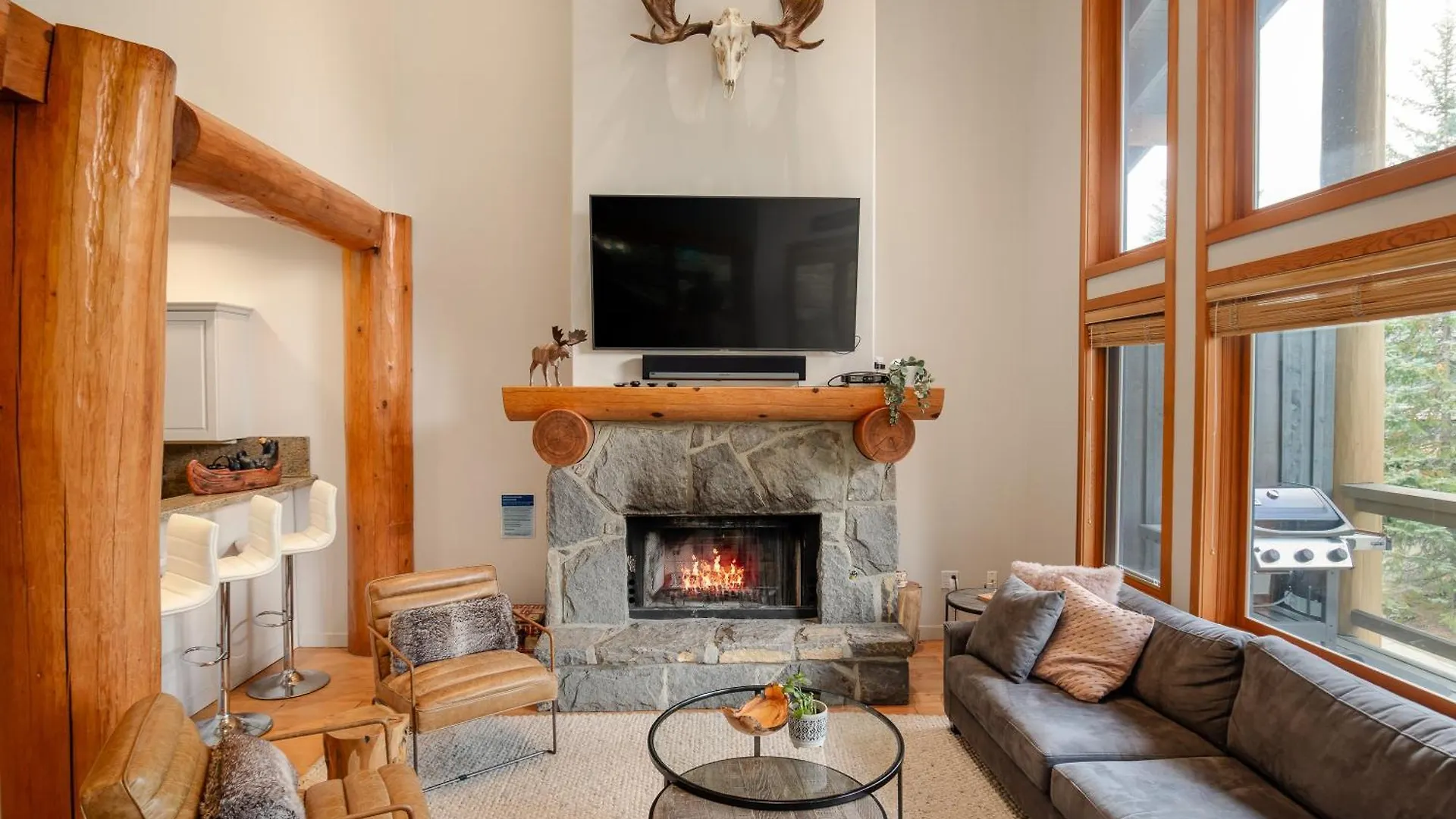 Holiday home Luxury Mountain Retreat With Private Hot Tub By Harmony Whistler Villa