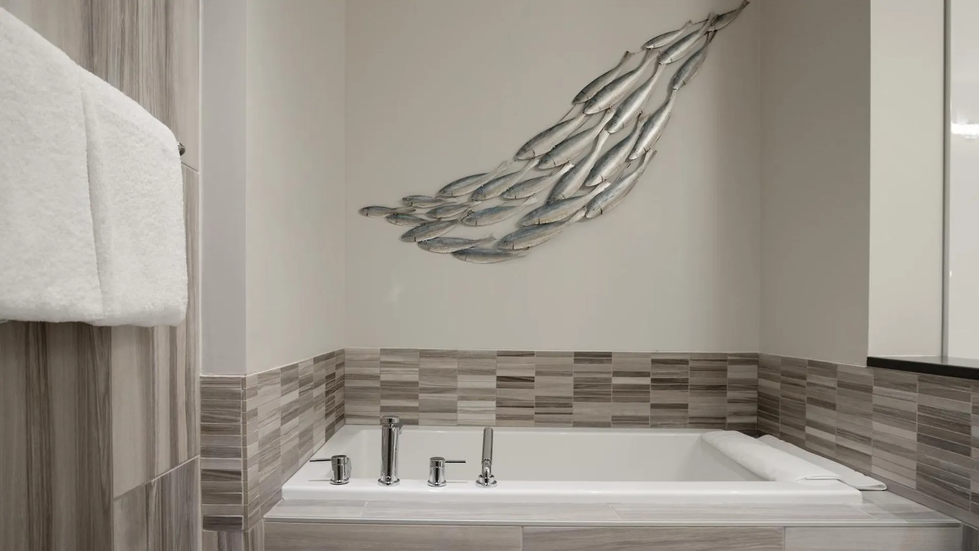 Holiday home Luxury Mountain Retreat With Private Hot Tub By Harmony Whistler Villa