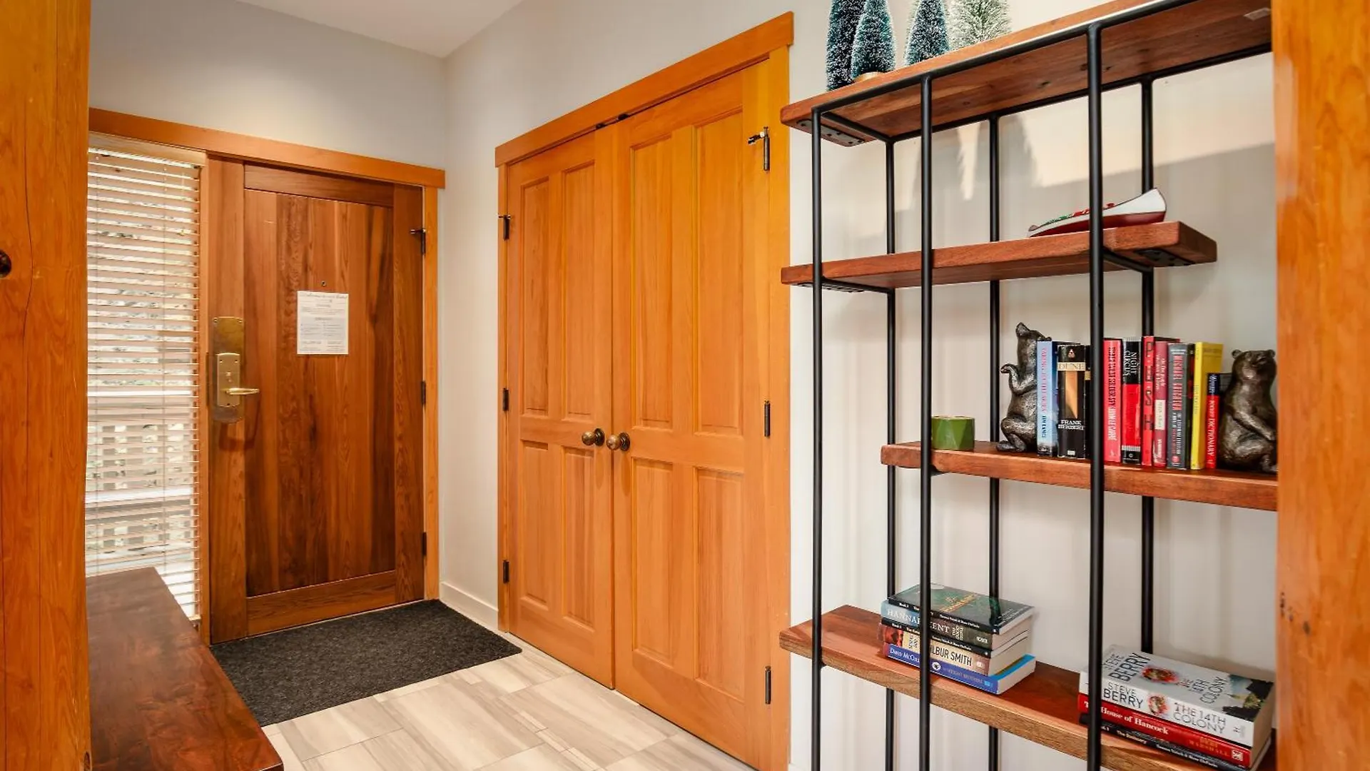 Luxury Mountain Retreat With Private Hot Tub By Harmony Whistler Villa Holiday home